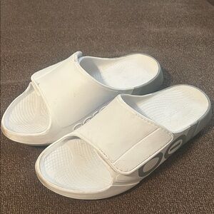 Oofos Ooh Sport Flex Adjustable Slides